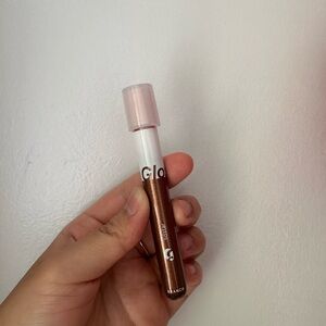 Glossier Lidstar Branch